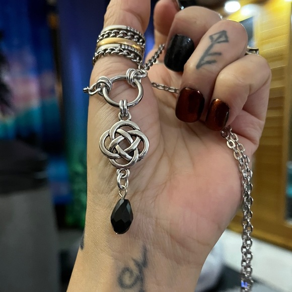 π΄Necklace stainless steel cable link chain celtic charm & dangly black crystal - Picture 6 of 8